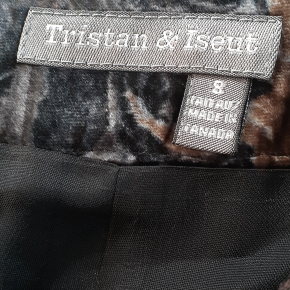 Tristan black velvet skirt with floral pattern 🐱 - Picture 7 of 7